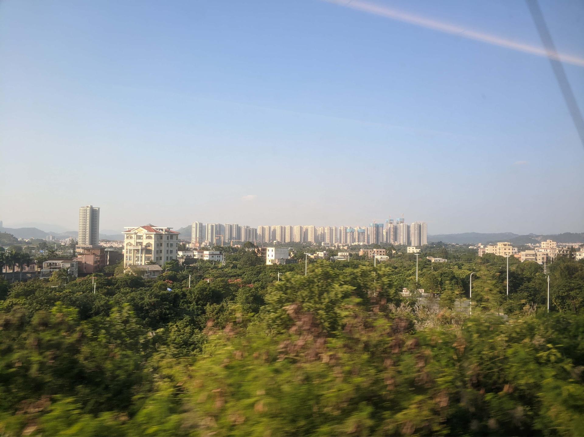 行进中动车外景 行进中动车外景